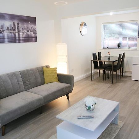 Gorgeous Ground Floor Apartment + Free Parking 曼彻斯特 外观 照片