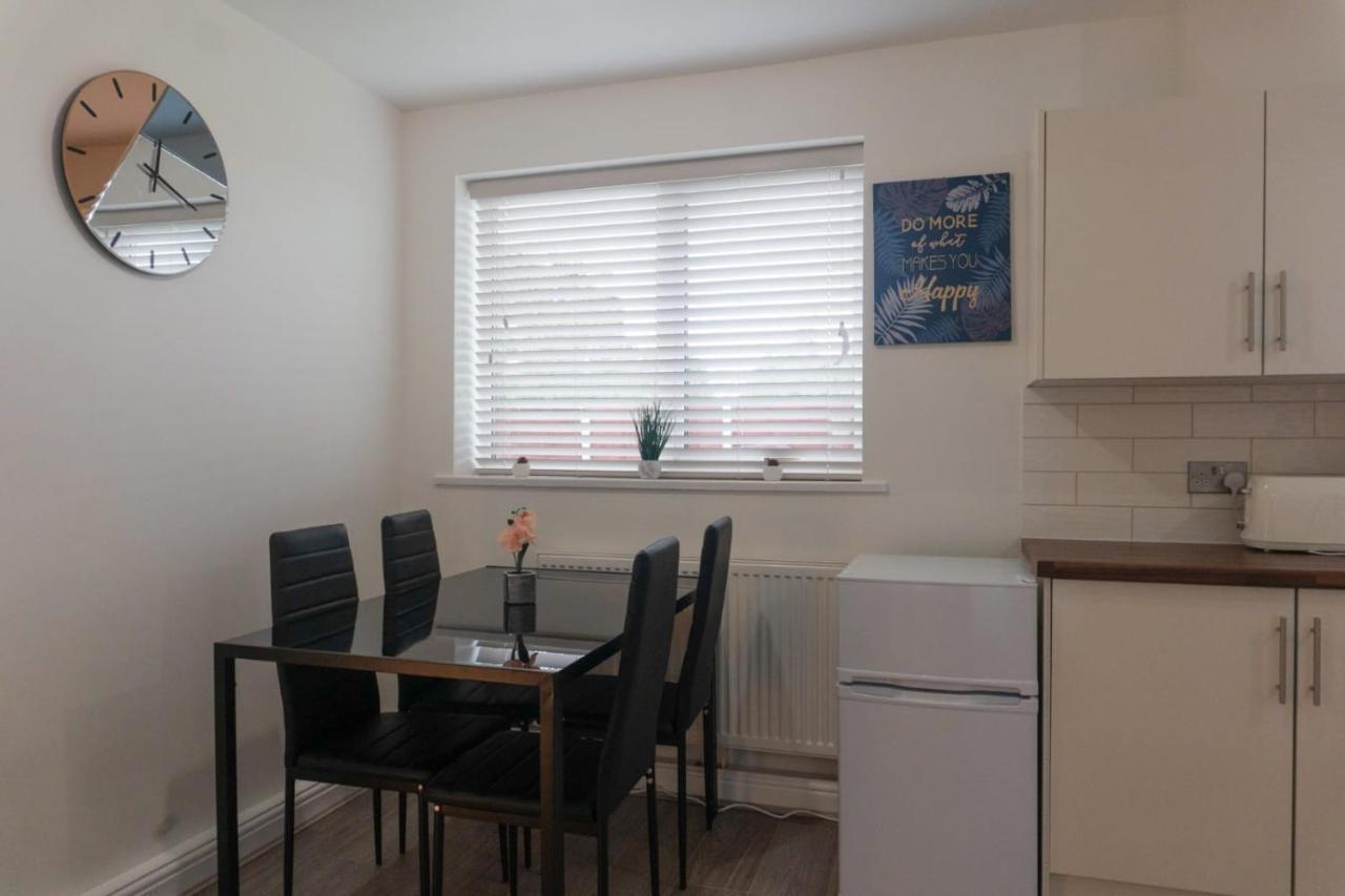 Gorgeous Ground Floor Apartment + Free Parking 曼彻斯特 外观 照片